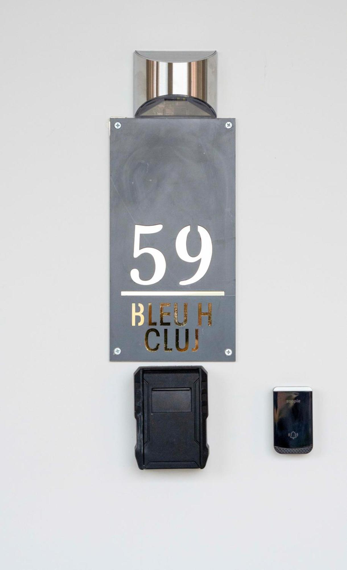 59 Bleu H Apartment Cluj Napoca Bagian luar foto